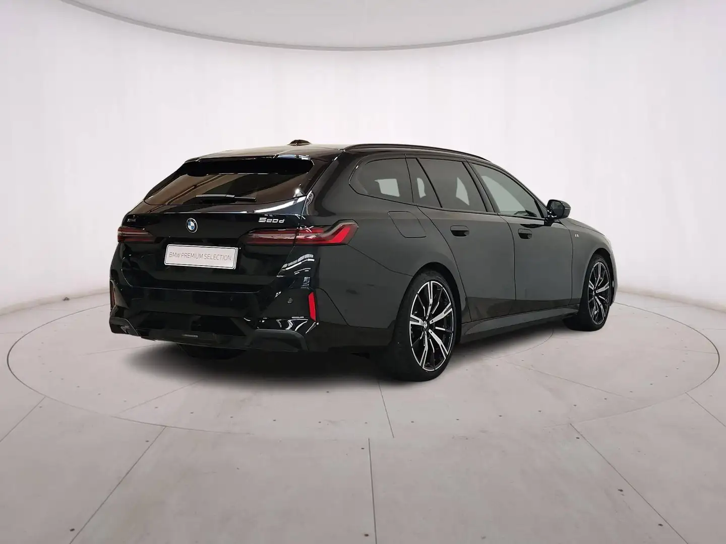 BMW 520 520d xDrive Touring 48V MSport Pro Schwarz - 2