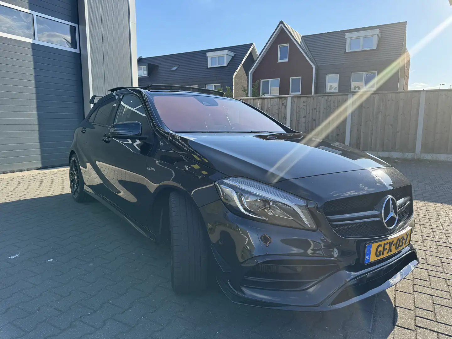 Mercedes-Benz A 45 AMG 4MATIC Zwart - 2