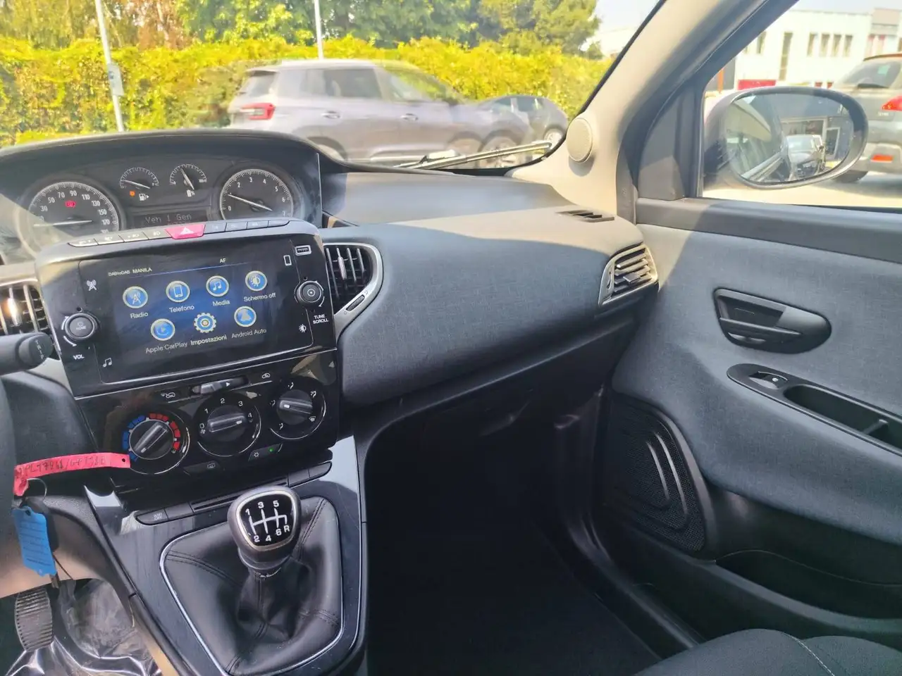 Lancia Ypsilon 2023 — фото 13