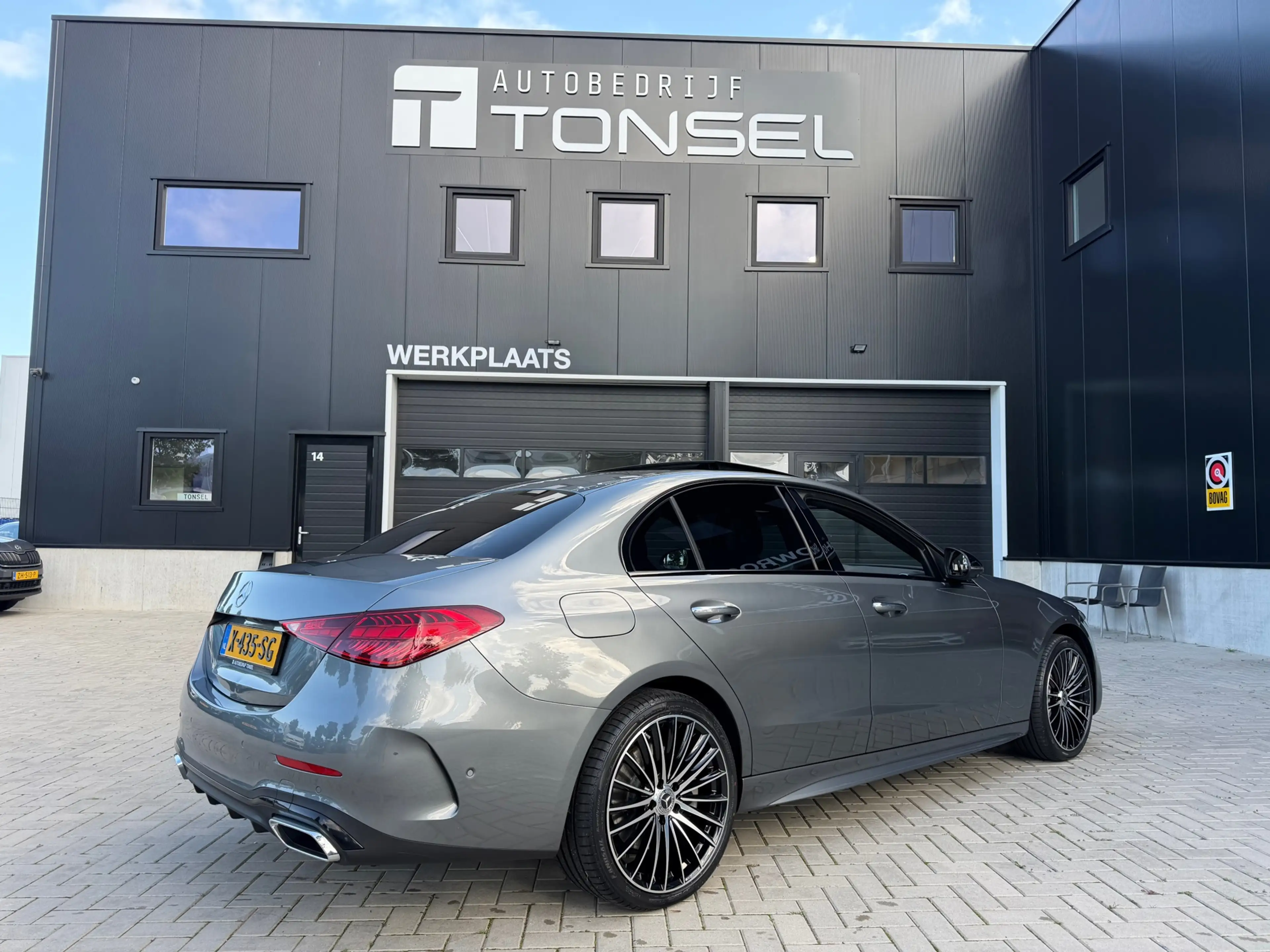 Mercedes-Benz C 300 e AMG Line / Pano / Burmeister / 360 Camera / 19" — photo 8