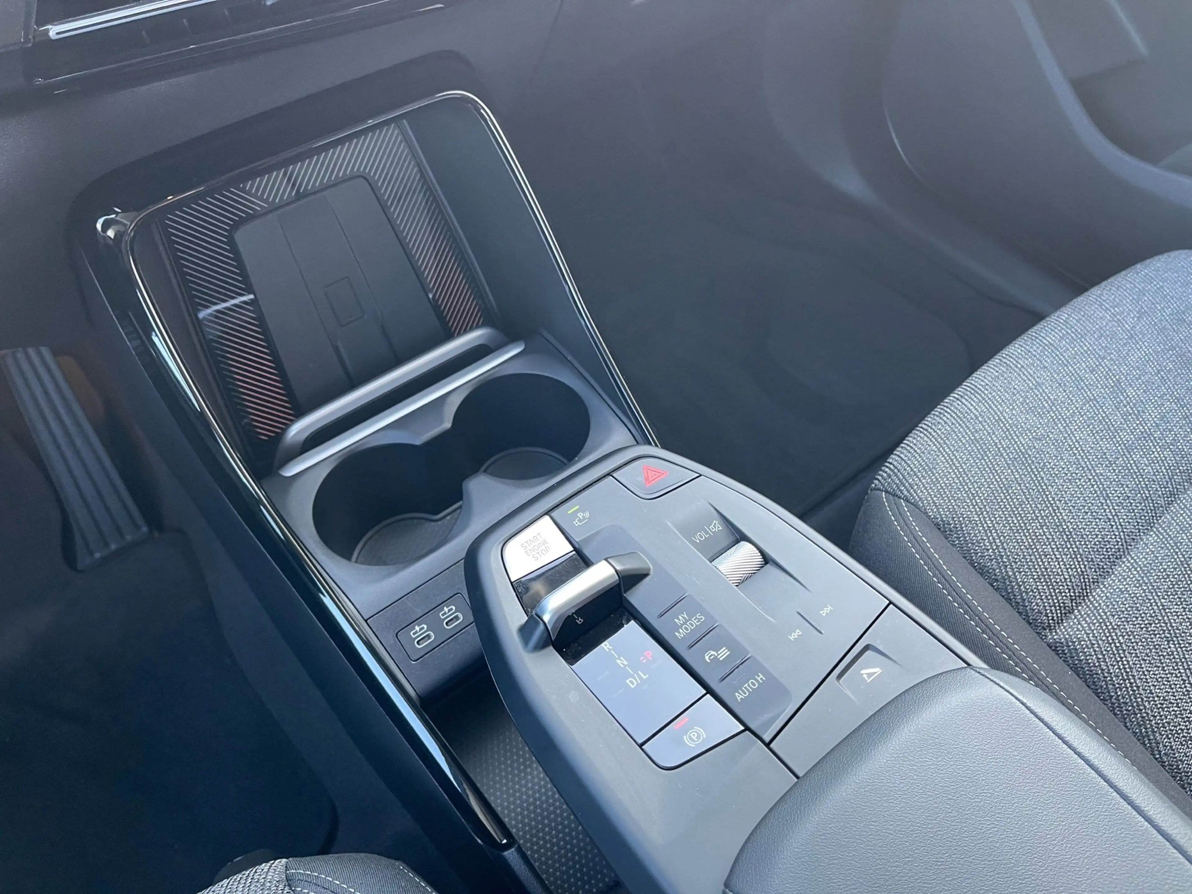 BMW 220 i Active Tourer || AHK adapt.LED Keyless — photo 11