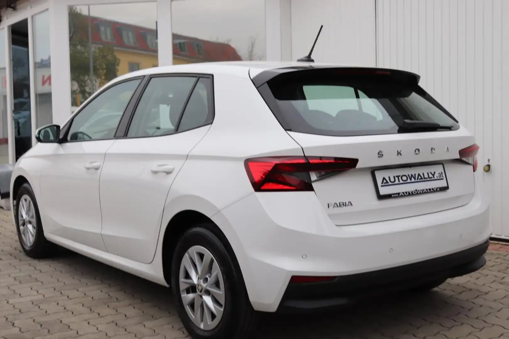 Skoda Fabia Ambition 1,0 Weiß - 2