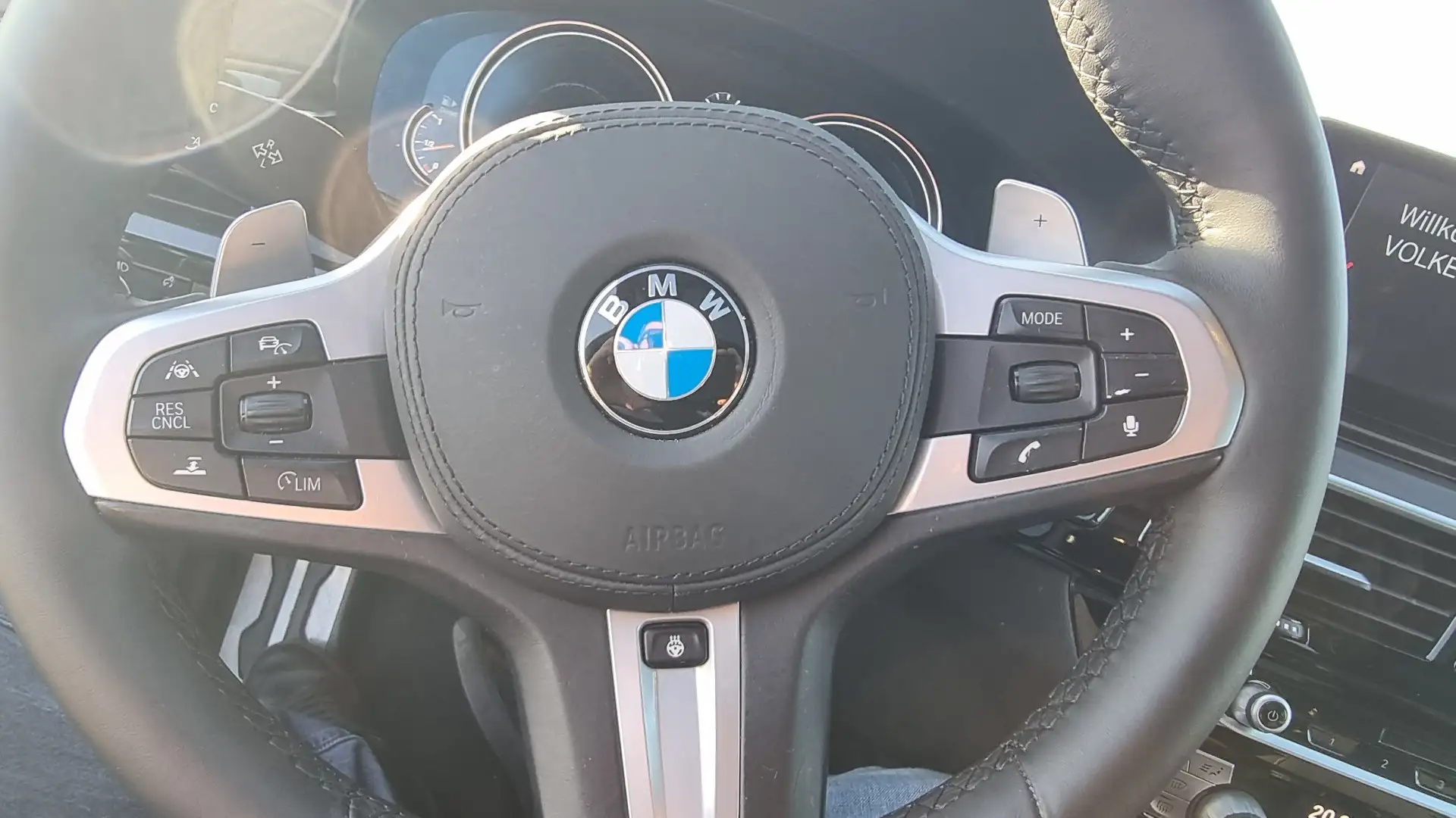 BMW M550 M550d xDrive Touring Aut. Grau - 2