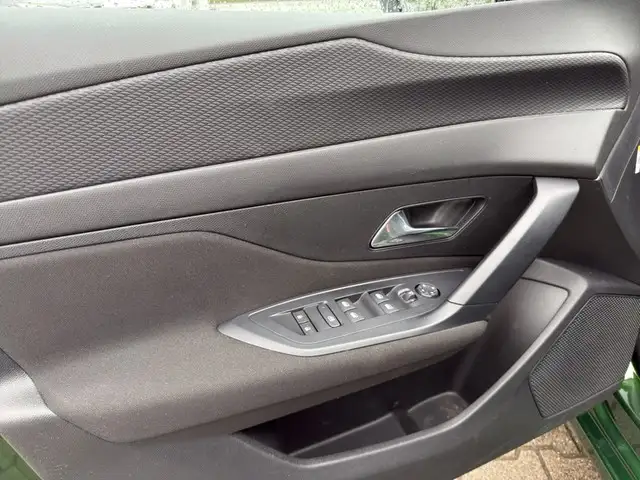 Peugeot 308 view 14