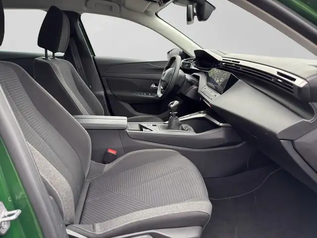 Peugeot 308 view 9