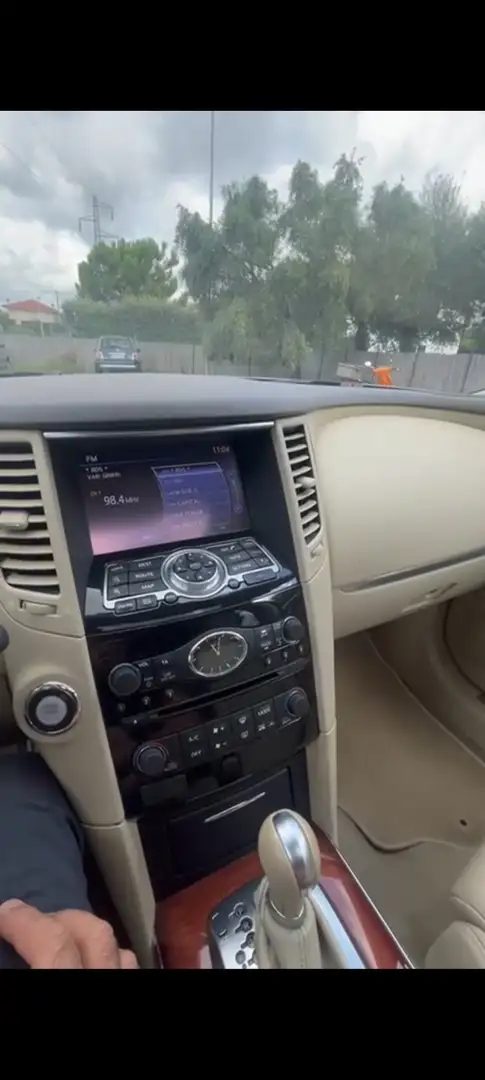 Infiniti Q70 M 3.0d S Premium auto - 1