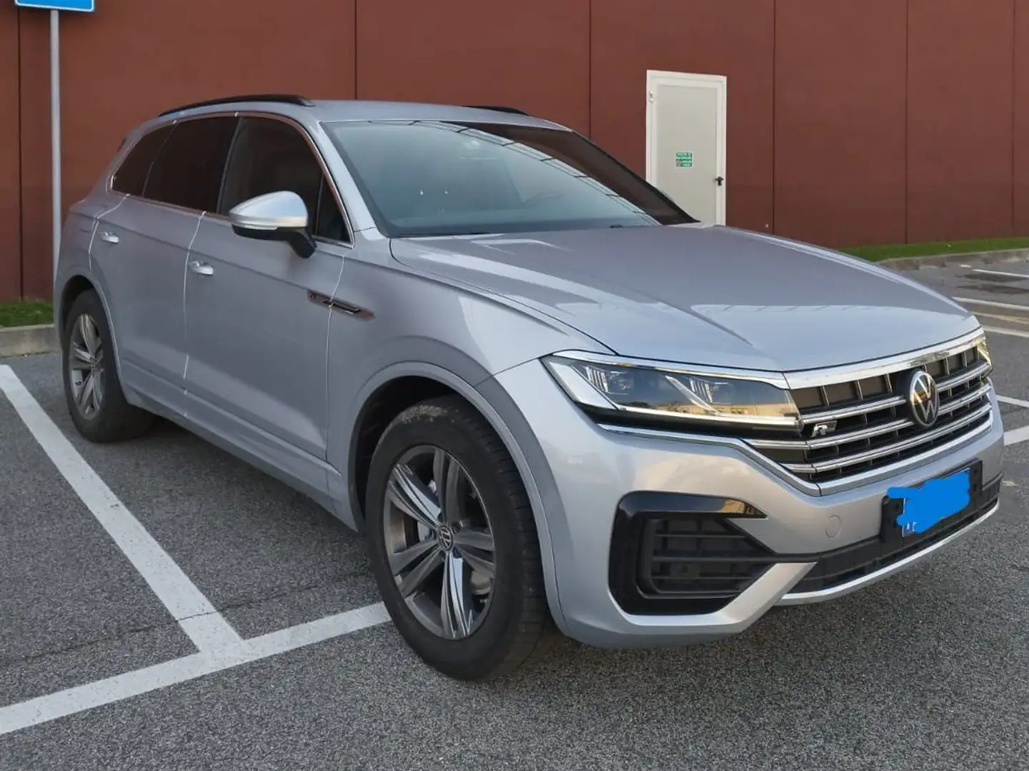 Volkswagen Touareg 3.0 V6 tdi Advan R-Line Exterior Pack 286cv tiptr Silber - 1
