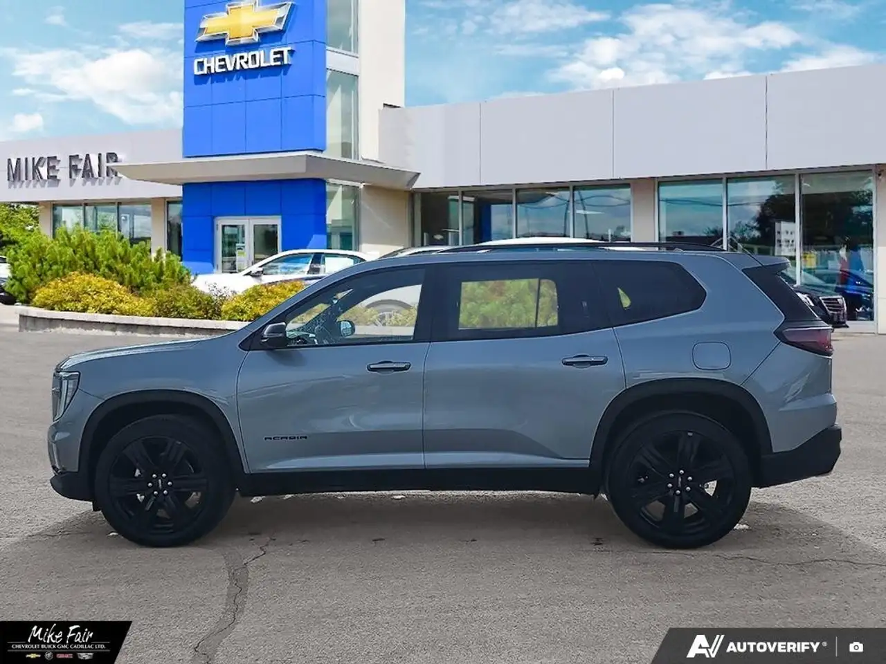 GMC Acadia снимка GMC Acadia