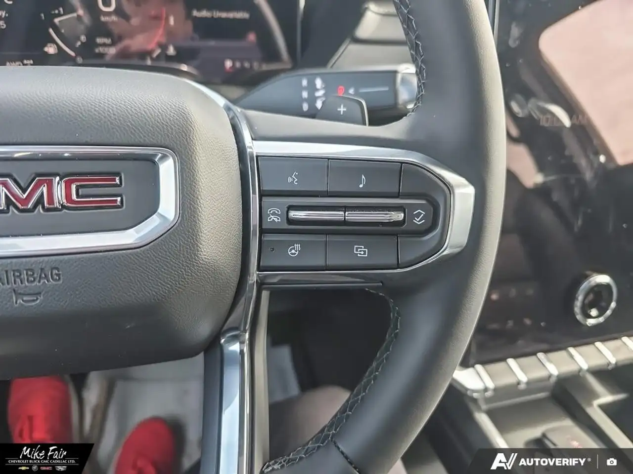 GMC Acadia снимка GMC Acadia