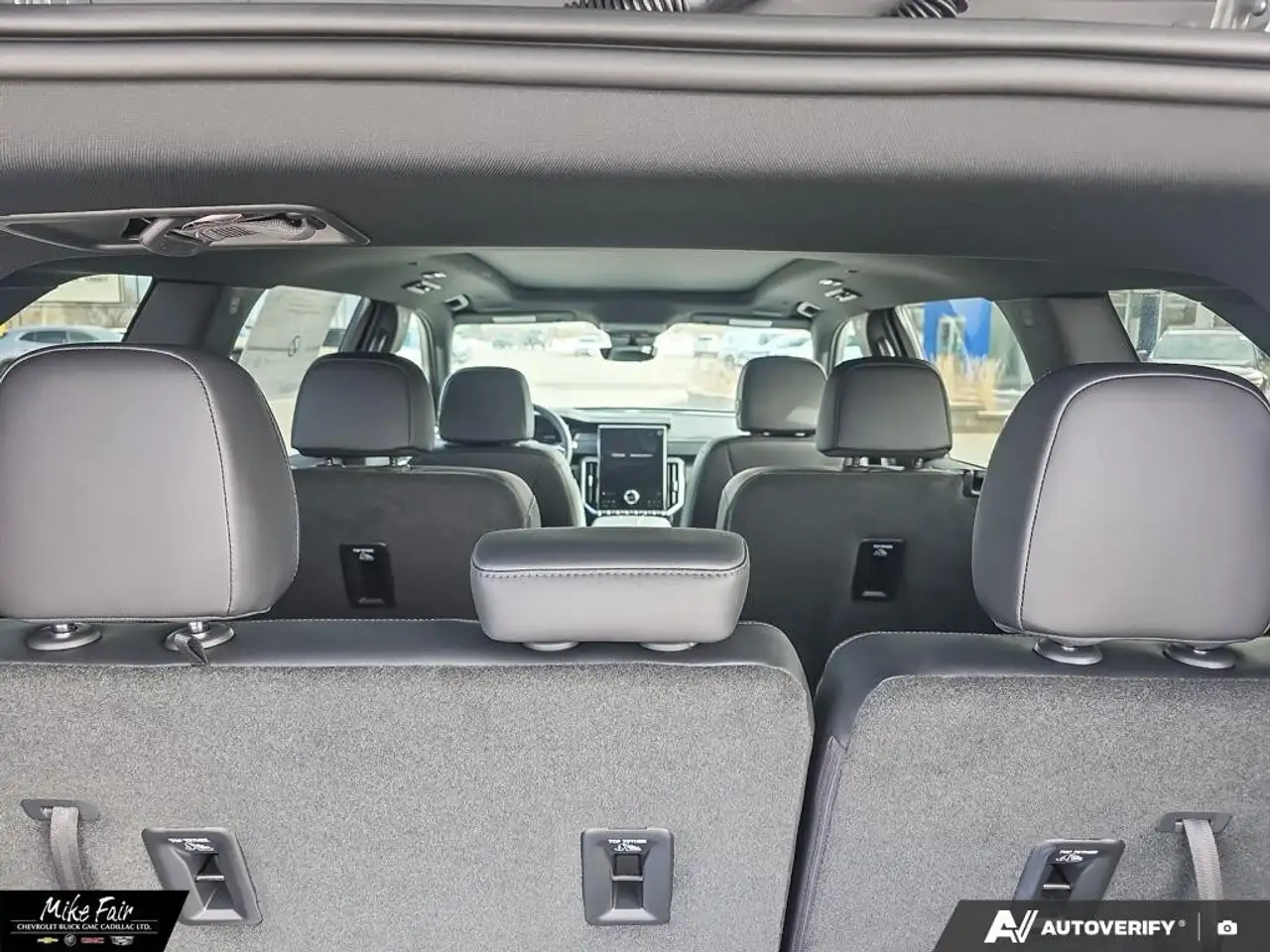 GMC Acadia снимка GMC Acadia