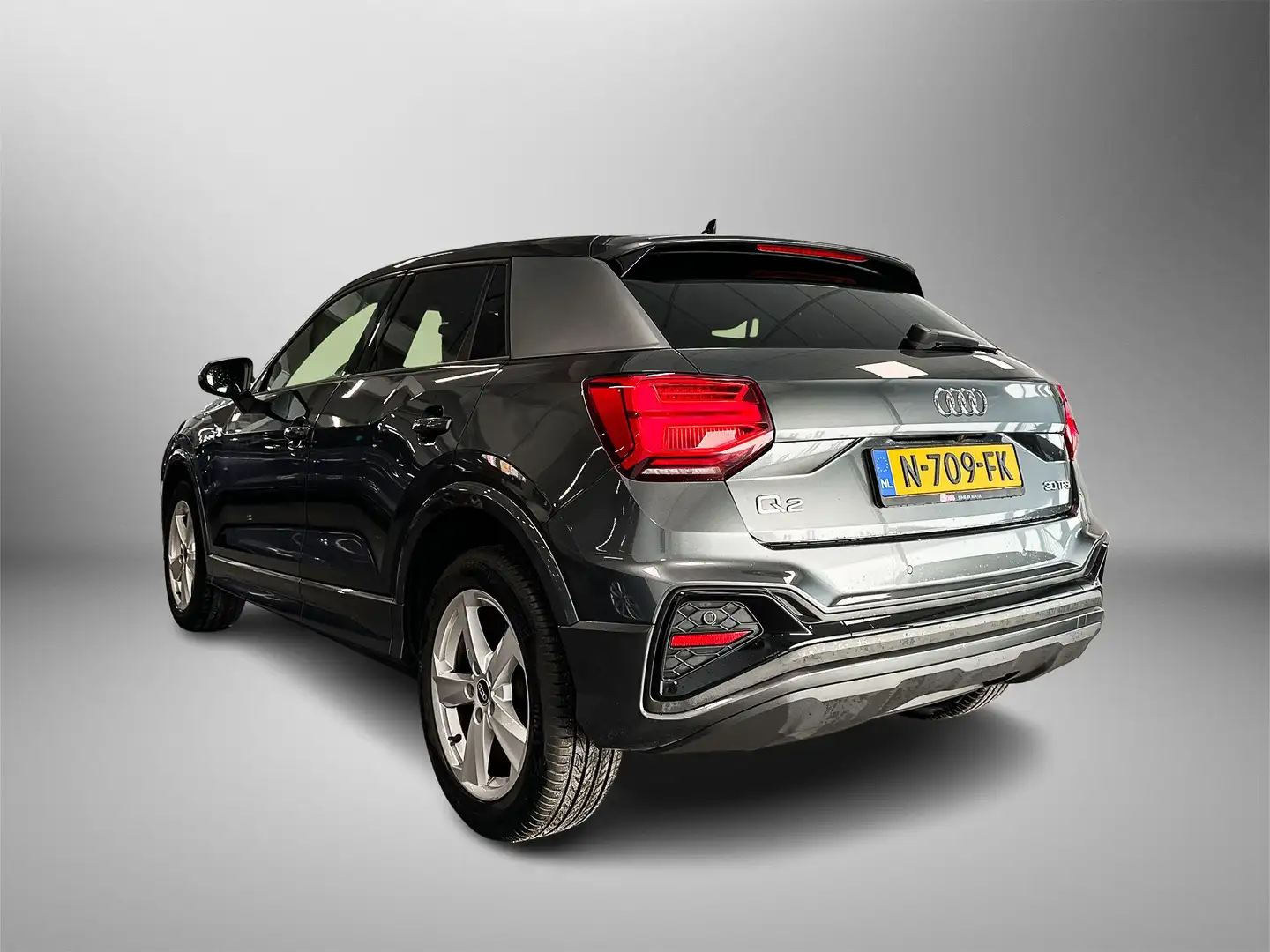 Audi Q2 30 TFSI 110pk S Edition Navigatiepakket / Matrix-l Gris - 2