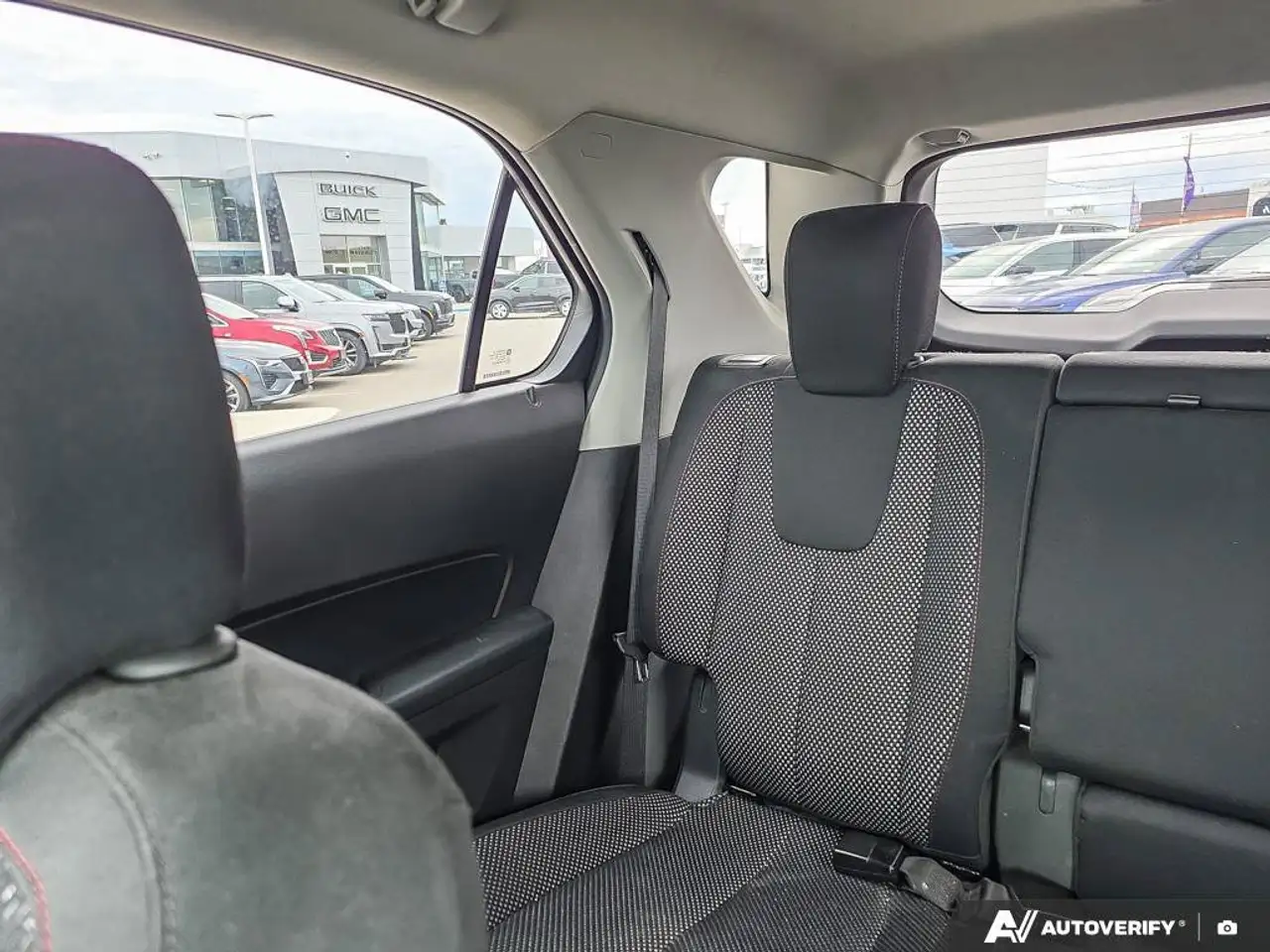 Chevrolet Equinox photo Chevrolet Equinox