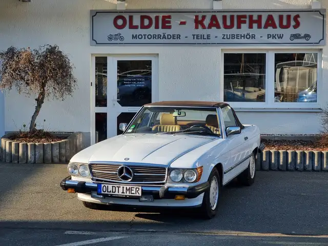 Mercedes-Benz SL 560