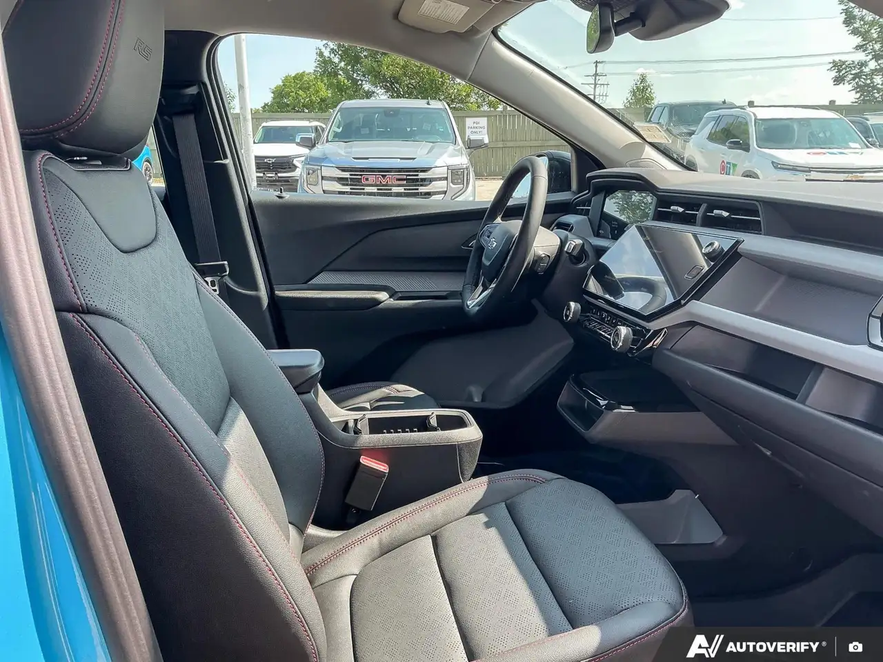 Chevrolet Bolt photo Chevrolet Bolt
