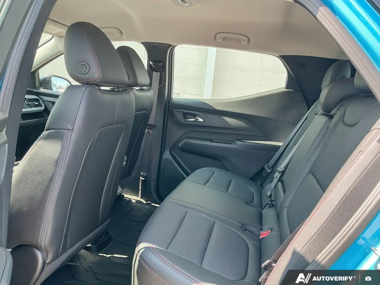 Chevrolet Bolt photo Chevrolet Bolt