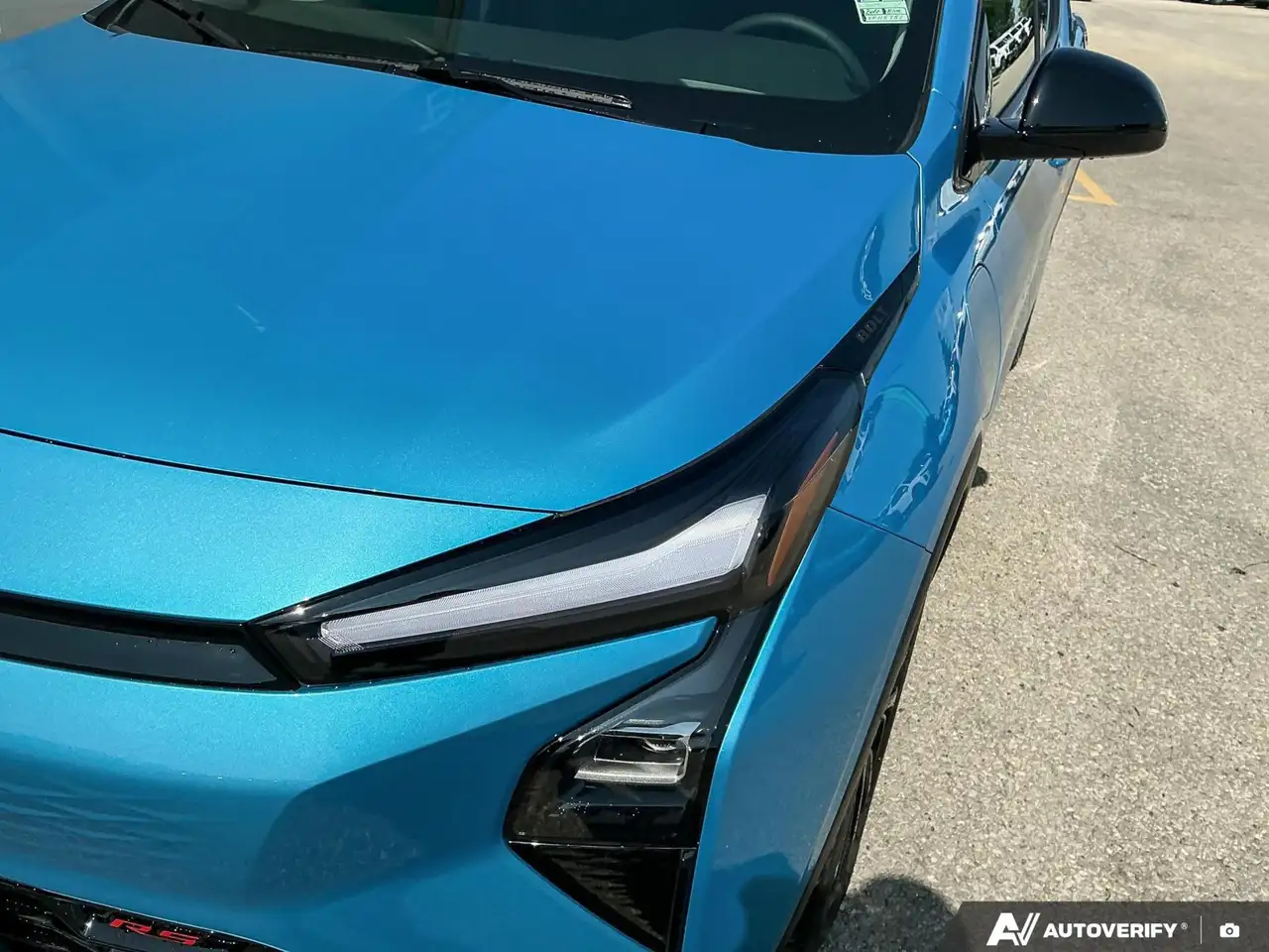 Chevrolet Bolt photo Chevrolet Bolt