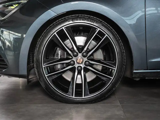 Seat Leon Leon view 4