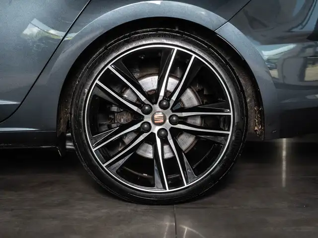 Seat Leon Leon view 6