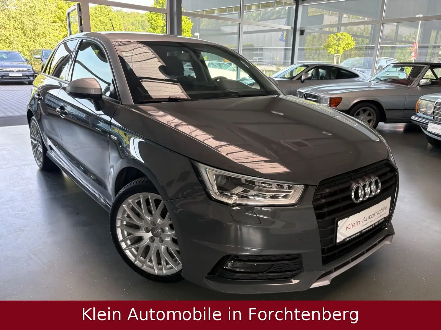 Audi A1 Sback S Line Sport Navi Xenon Klimatronic 17" Grau - 1