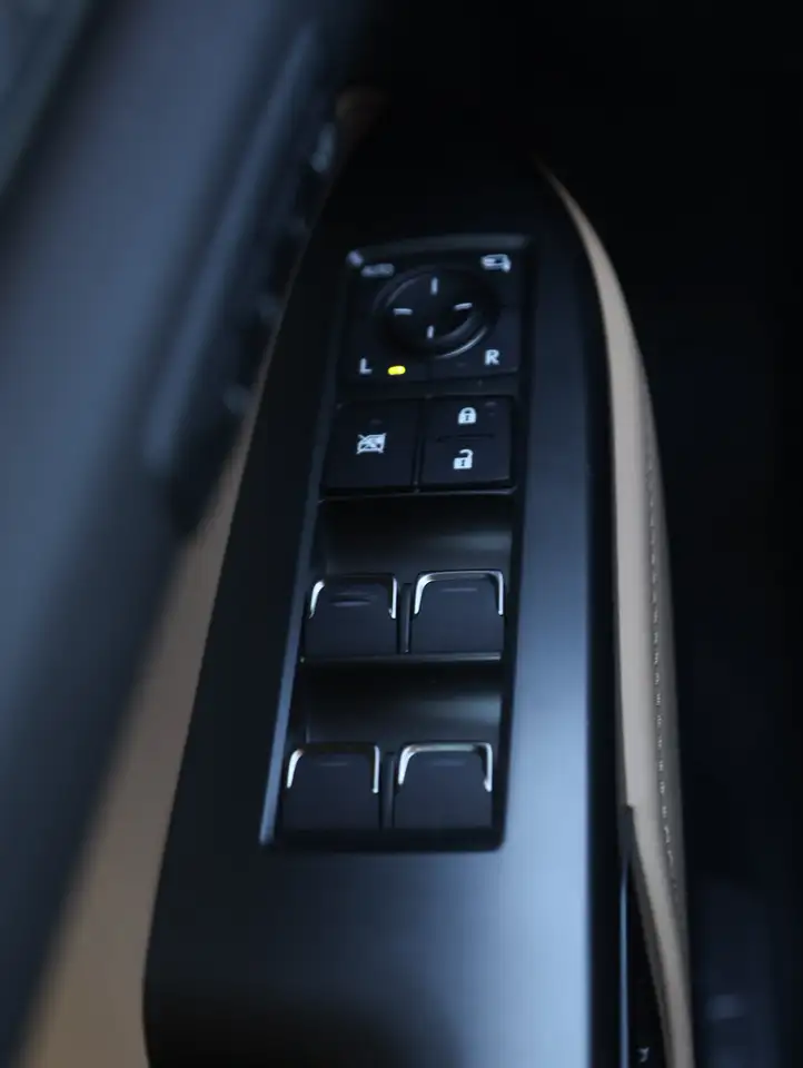 Lexus NX снимка Lexus NX