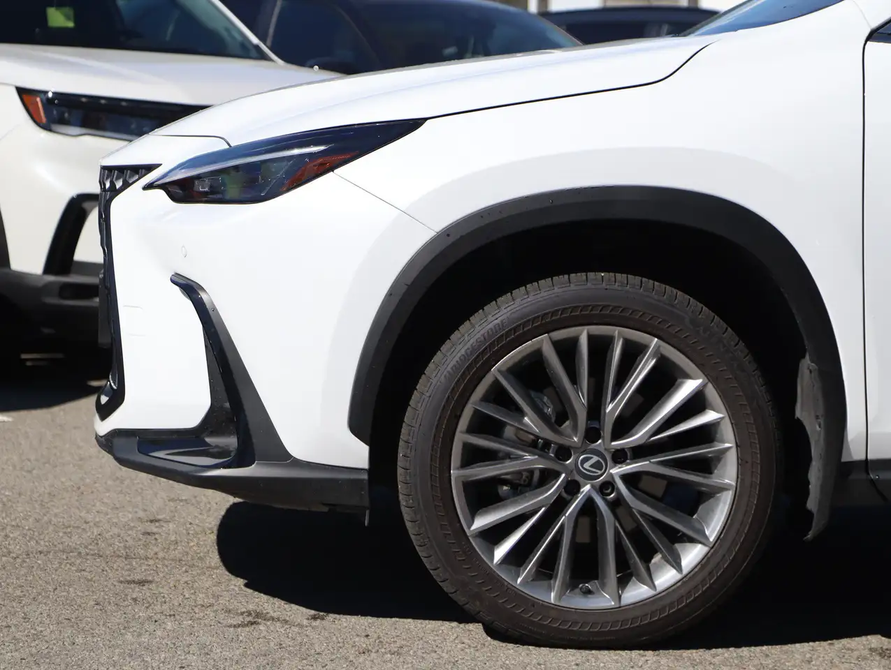 Lexus NX снимка Lexus NX