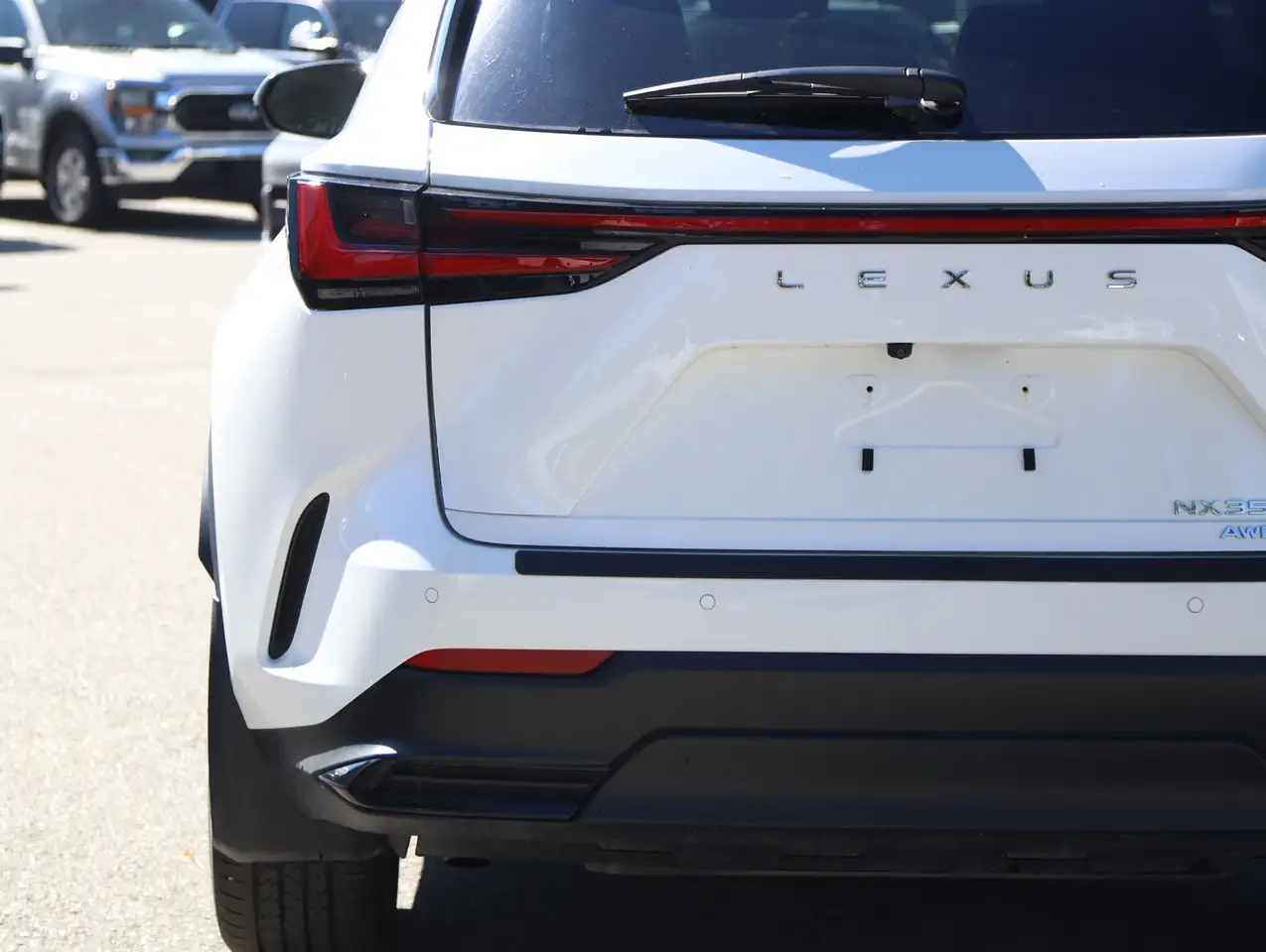 Lexus NX снимка Lexus NX