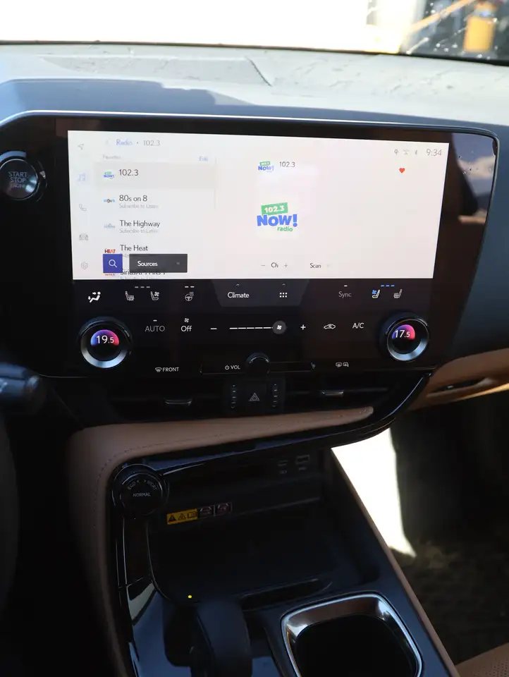 Lexus NX снимка Lexus NX
