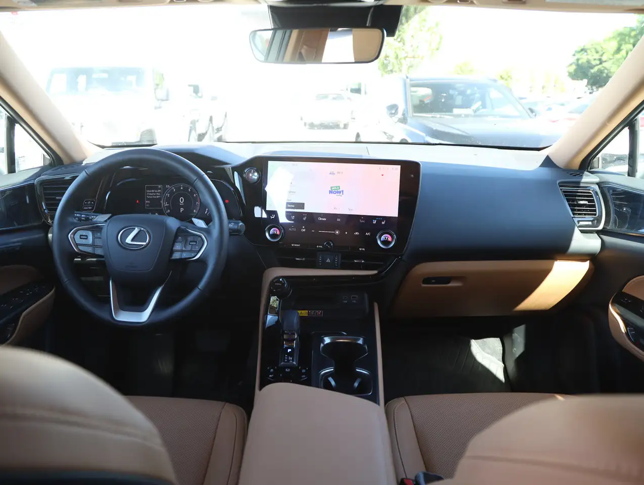Lexus NX снимка Lexus NX