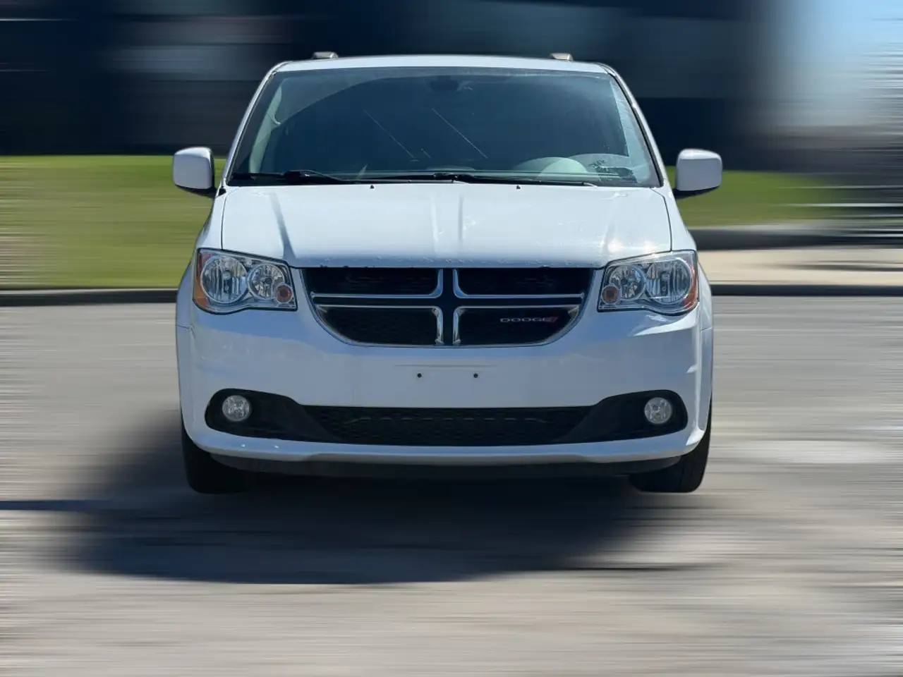Dodge Grand Caravan снимка Dodge Grand Caravan