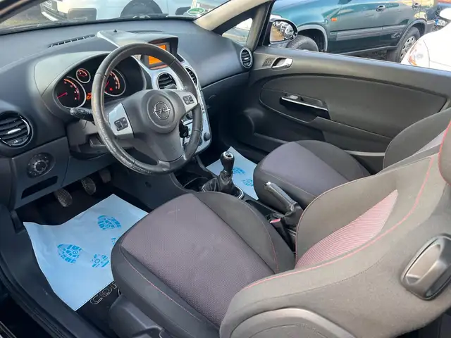 Opel Corsa view 8