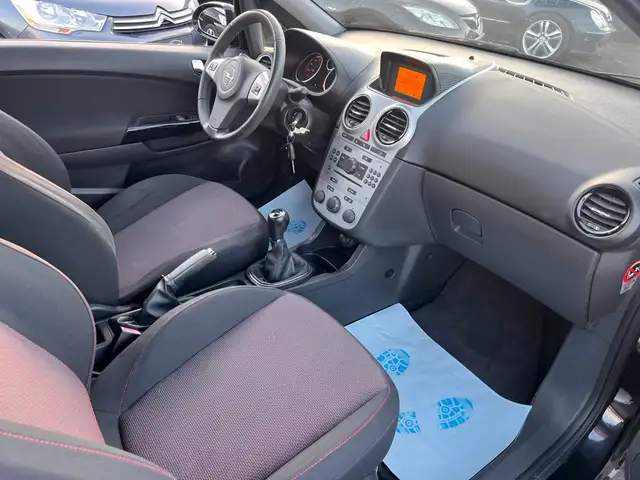 Opel Corsa view 10
