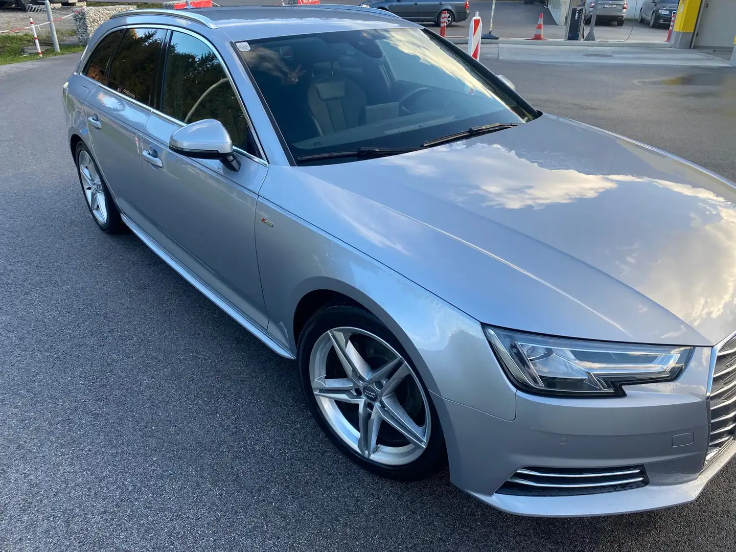 Audi A4 A4 Avant 2,0 TDI Sport S-tronic Sport Silber - 2