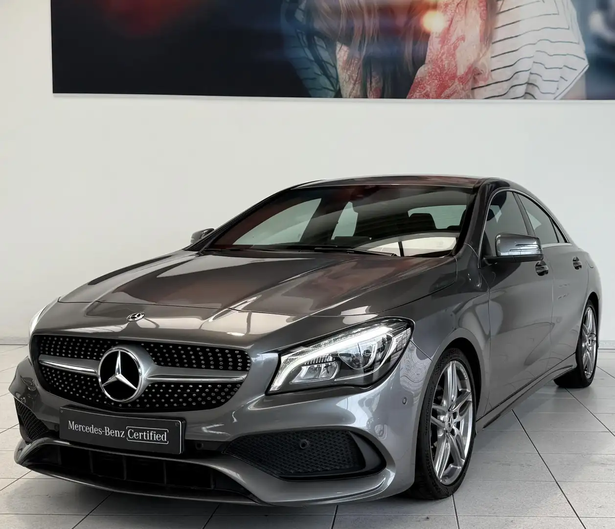 Mercedes-Benz CLA 180 CLA A7 Business Solution AMG Gris - 1