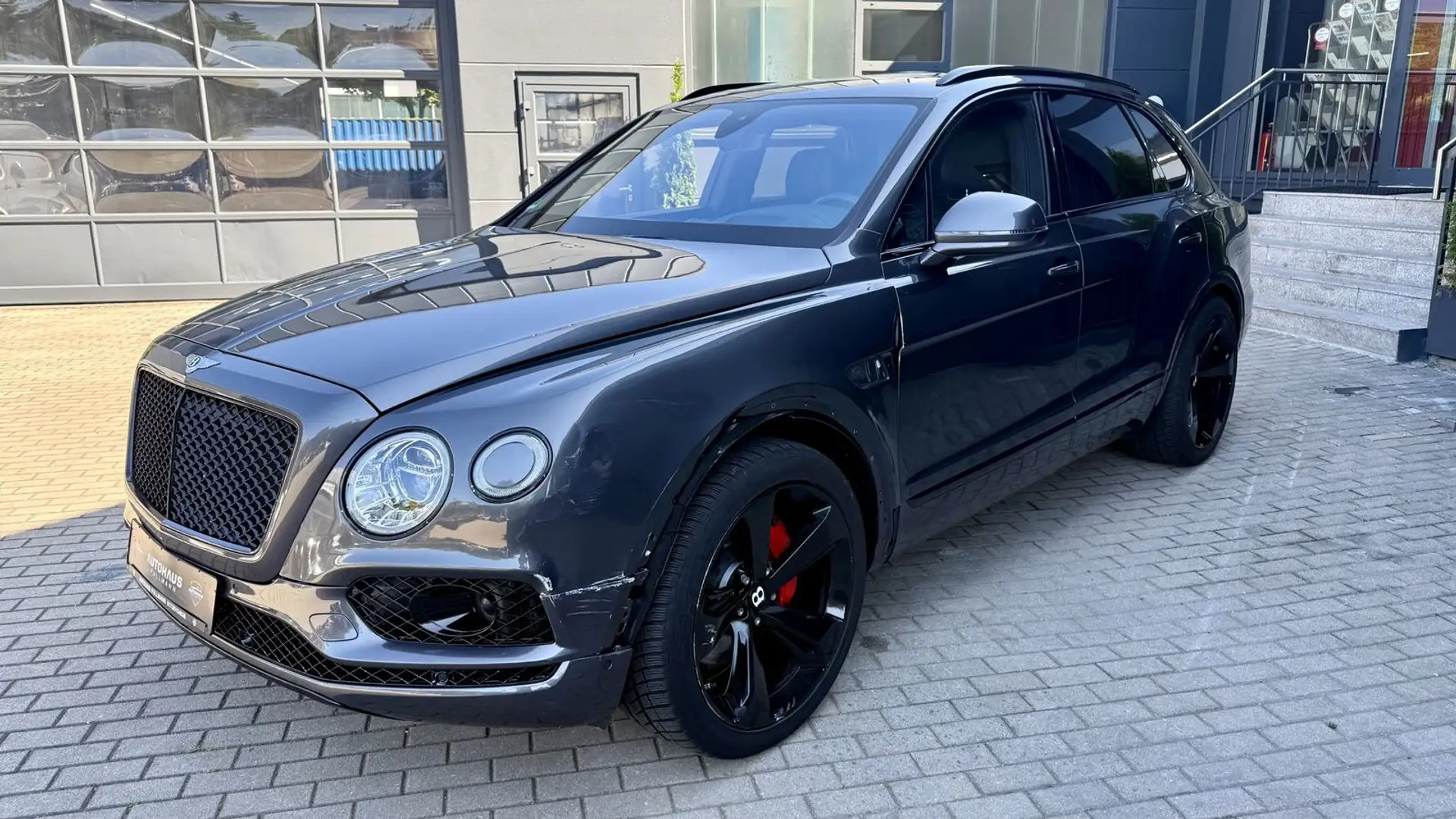 Bentley Bentayga Grigio - 1