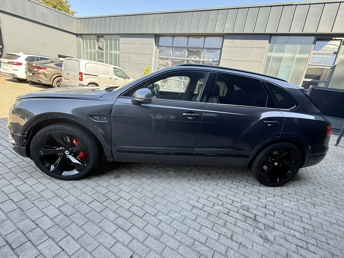 Bentley Bentayga Grigio - 2
