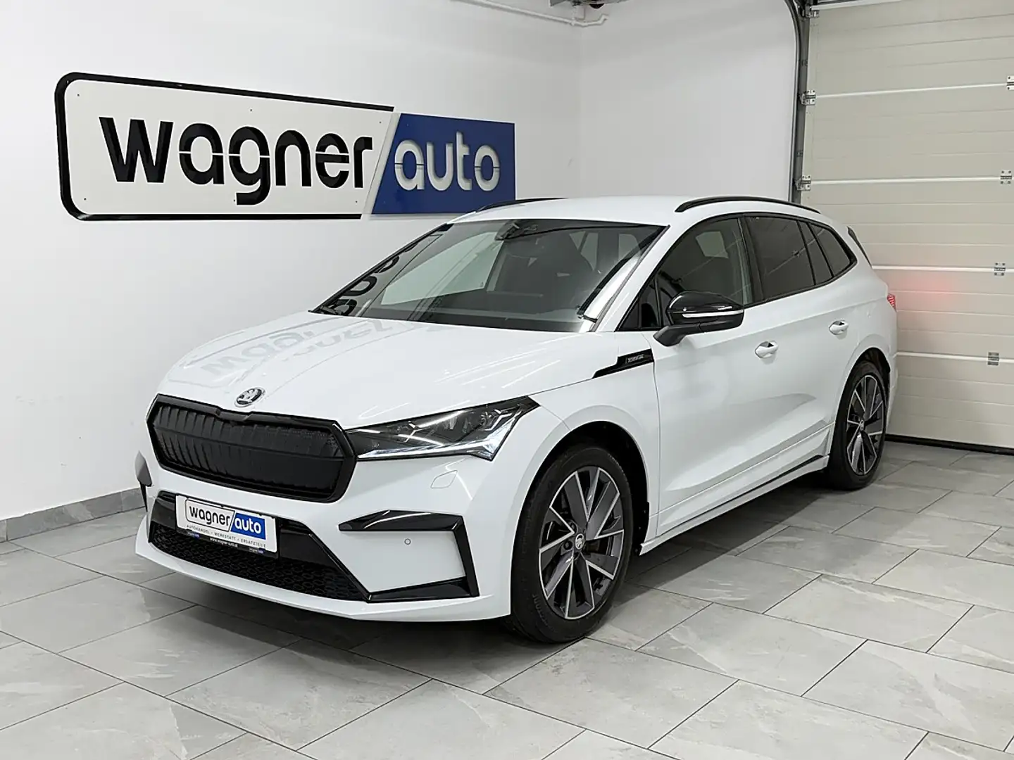 Skoda Enyaq iV 80 82kWh Sportline Matrix LED/ACC/Navi/Sunse... Weiß - 2