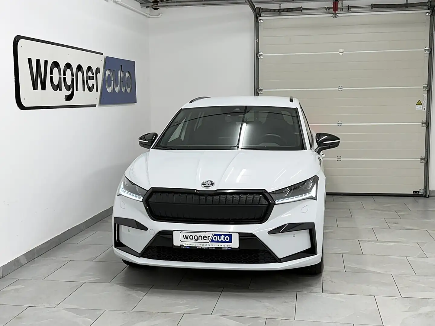 Skoda Enyaq iV 80 82kWh Sportline Matrix LED/ACC/Navi/Sunse... Weiß - 1