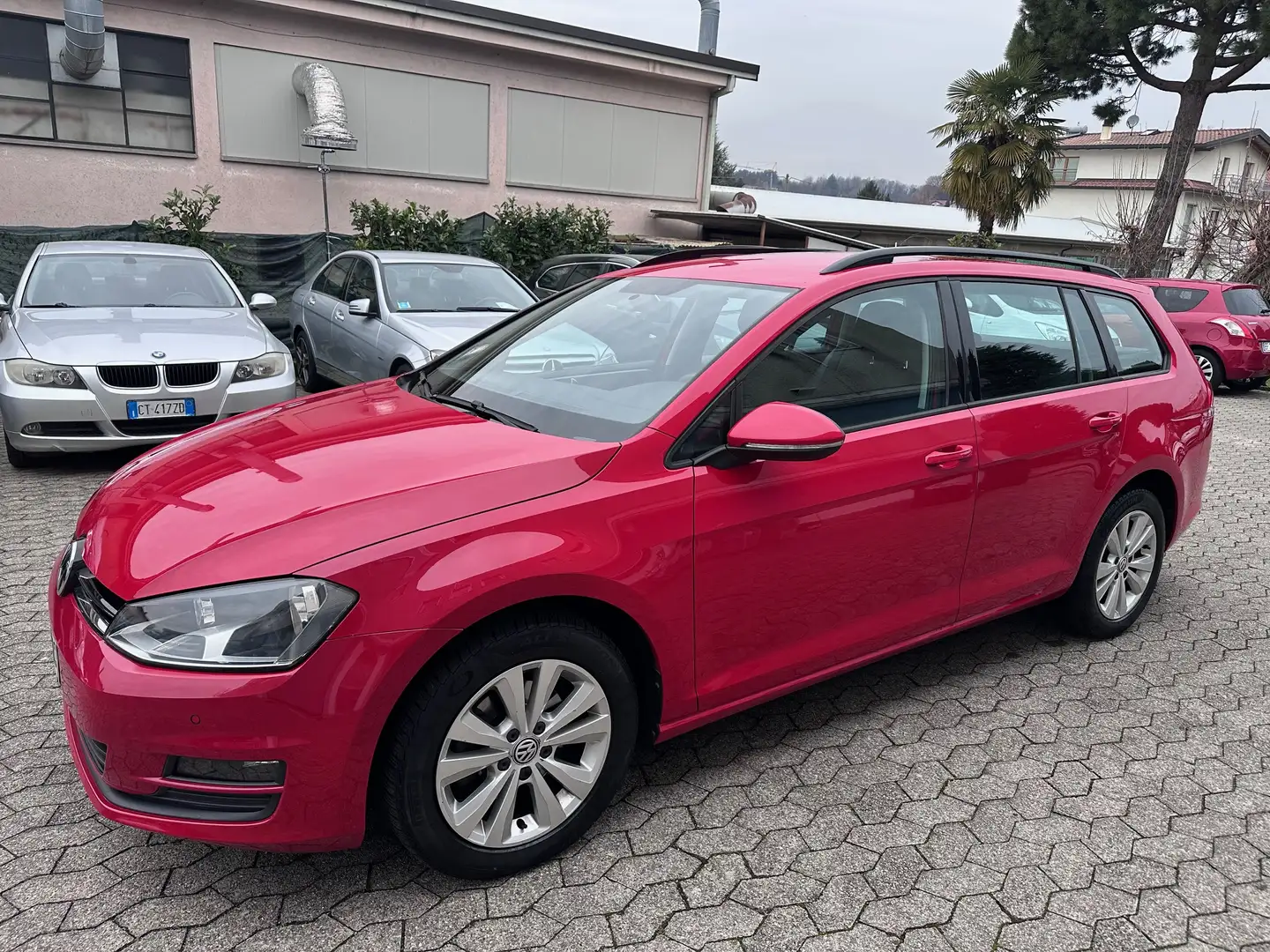 Volkswagen Golf Variant 1.6 TDI Comfortline 110CV*EURO6 Rot - 1