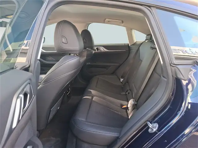 BMW 4 Series view 11