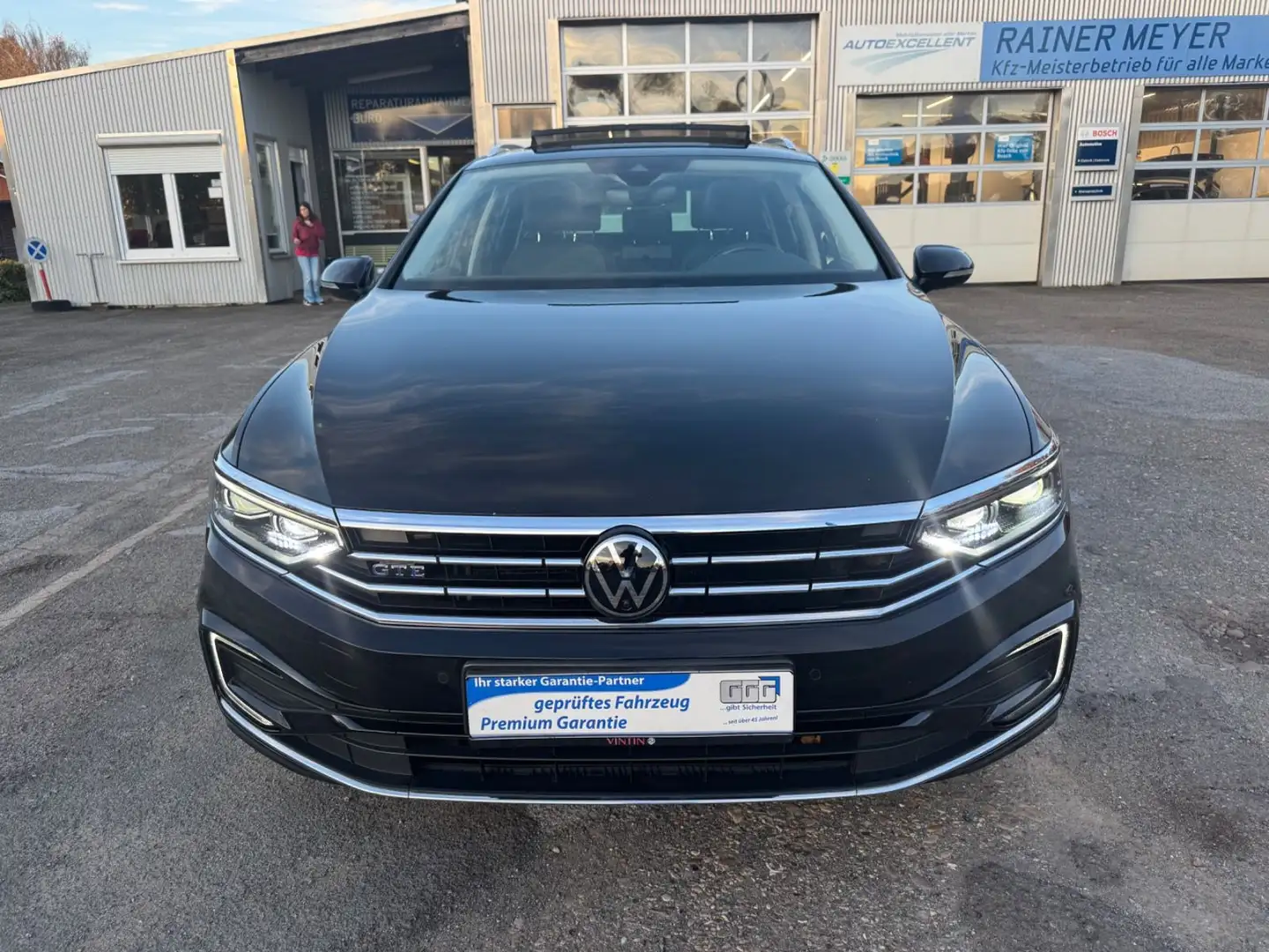 Volkswagen Passat Variant GTE R-Line/Panorama/AHK/Leder Schwarz - 2