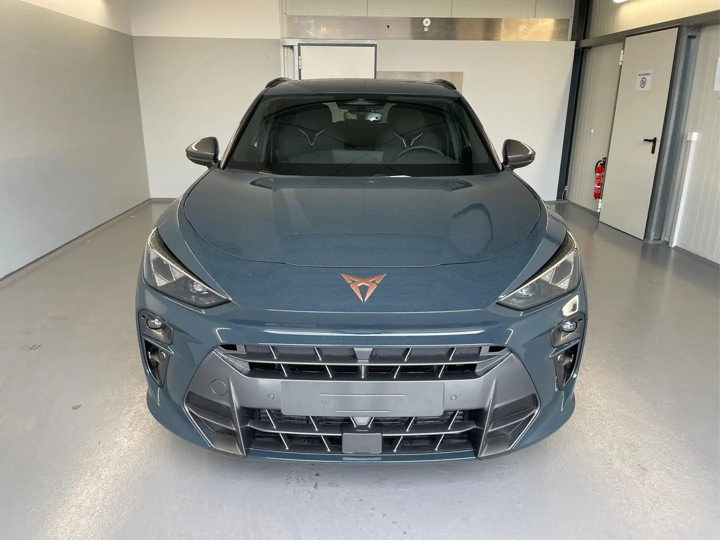 CUPRA Terramar 1.5 eTSI DSG Matrix+Kessy+AHK+eHeck+Dinamica+Ca... Blau - 2
