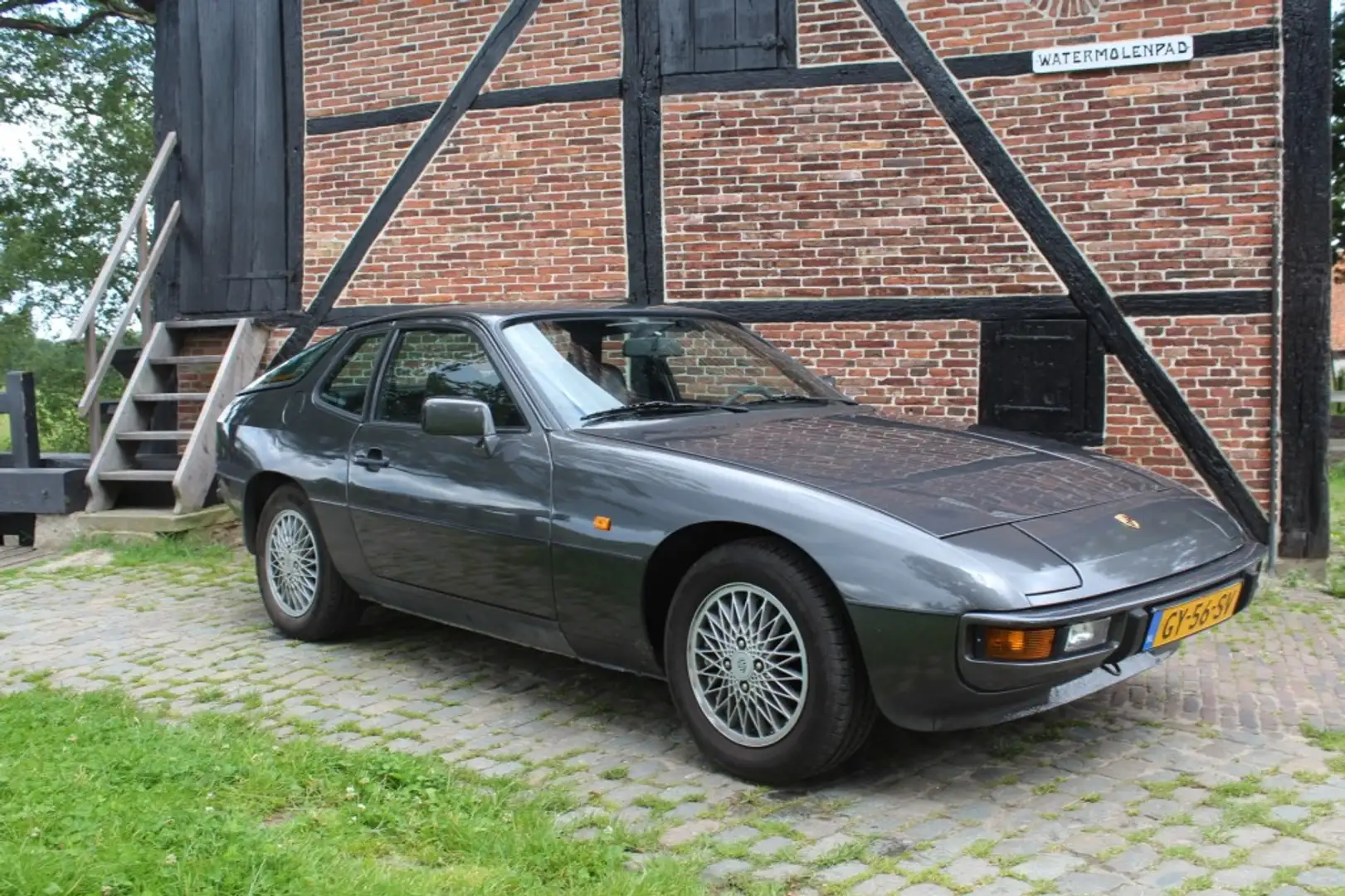 Porsche 924 2 x 924 op voorraad Gri - 1