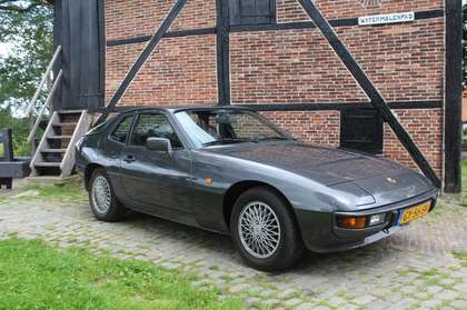 Porsche 924 2 x 924 op voorraad