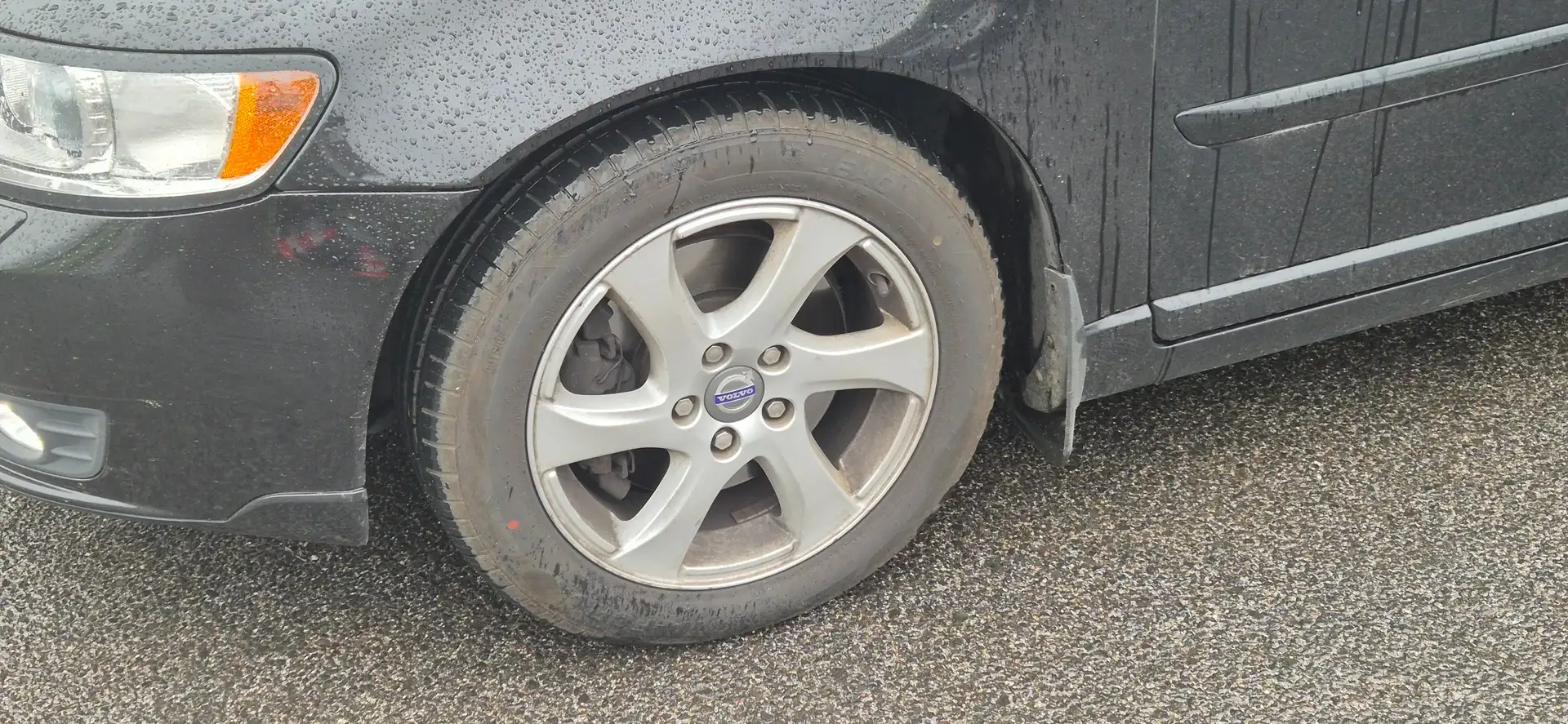 Volvo V50 D3 Business Pro Edition Schwarz - 2