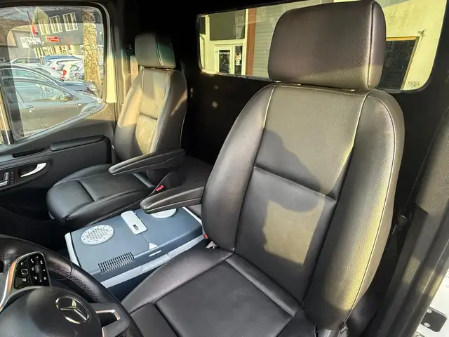 Mercedes-Benz Sprinter view 22