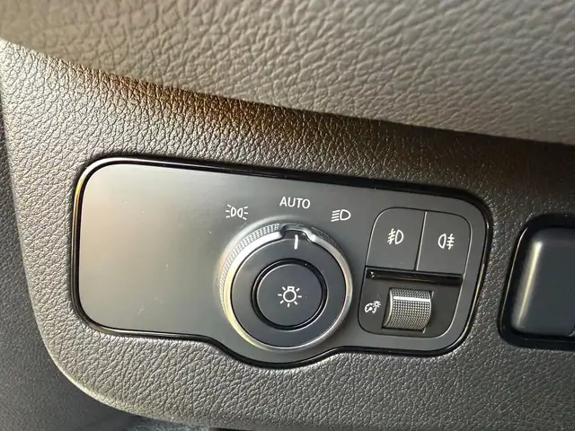Mercedes-Benz Sprinter view 12