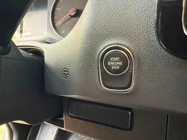Mercedes-Benz Sprinter view 21