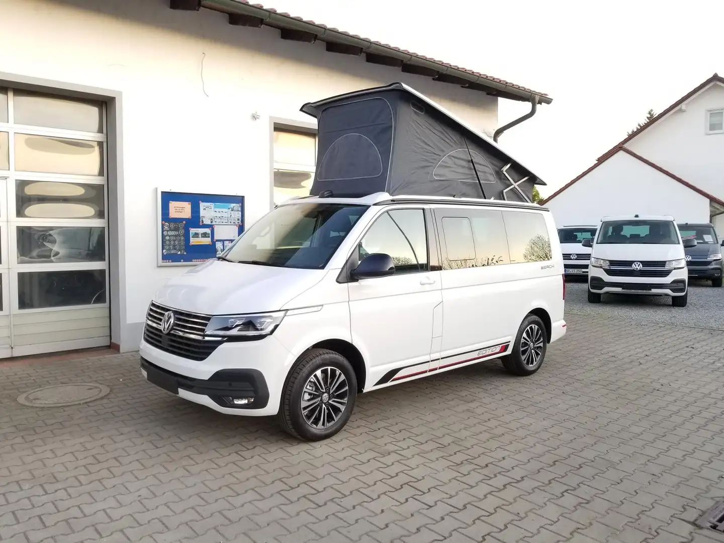 Volkswagen T6.1 California Beach Camper Edition DSG + STHZ + LED + AHK Blanco - 2