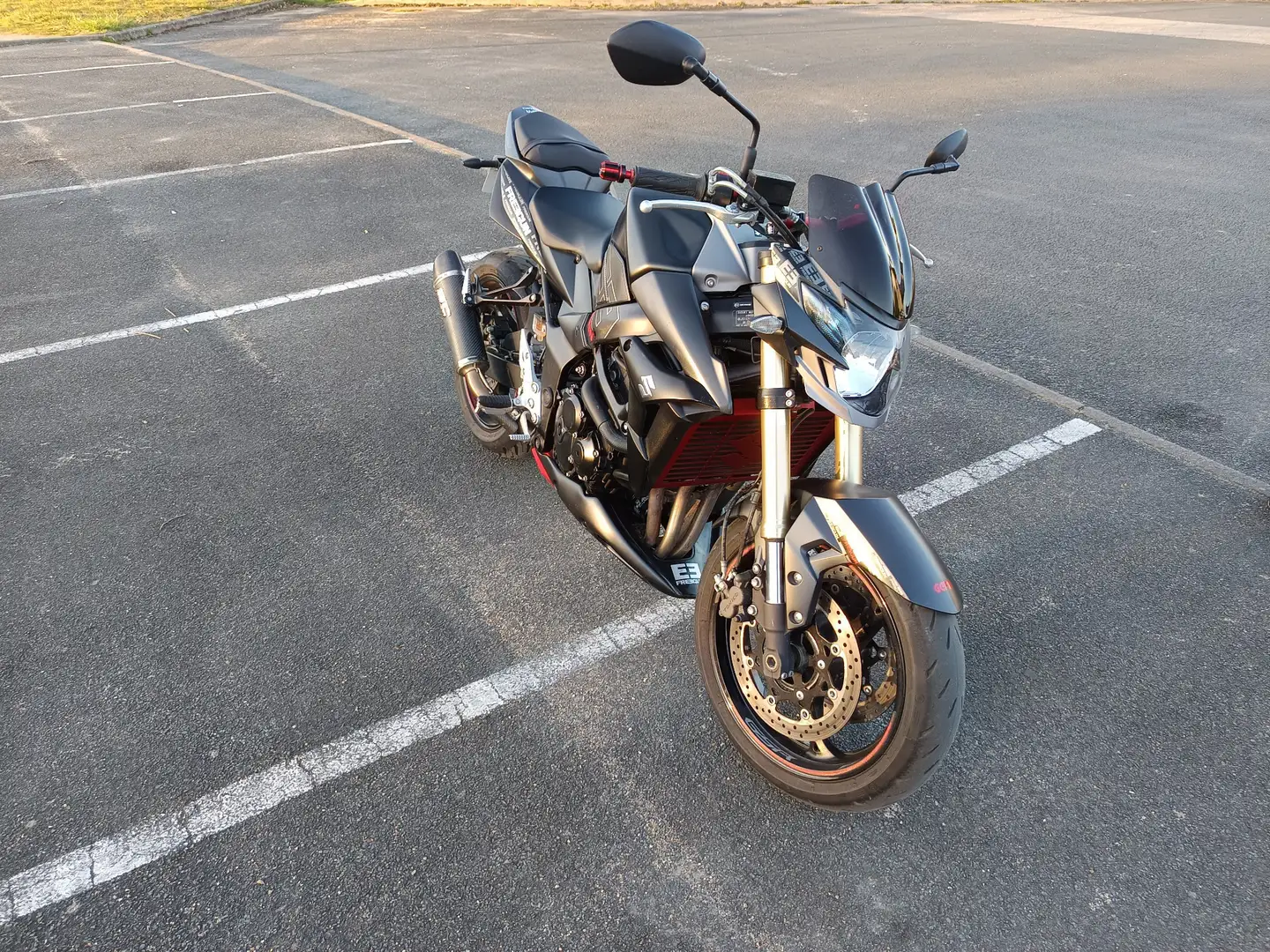 Suzuki GSR 750 pot SC Project Negru - 2