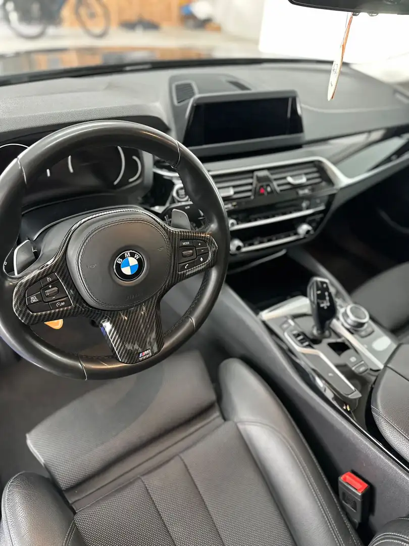 BMW 520 520i G30 SPORTLINE - 1